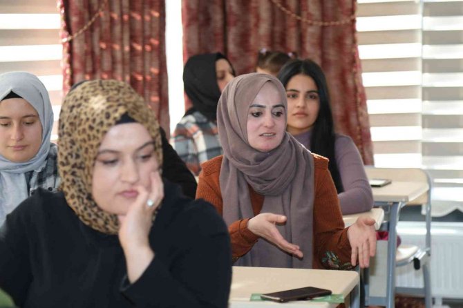 Van’da Kadınlara Uyuşturucu İle Mücadele Semineri