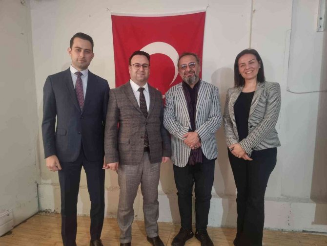 Yazar Sinan Yağmur: "İ̇mkanlar Olarak Çok Zenginiz Fakat Şu An Gönül Fakiriyiz"