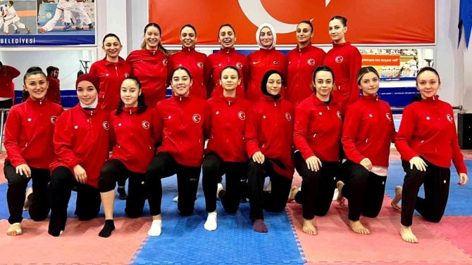 Kağıtsporlu Karateciler, Yunanistan’da Altın Madalya Peşinde