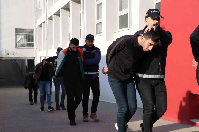 Adana’da 87 Kilo Esrar Ele Geçirildi