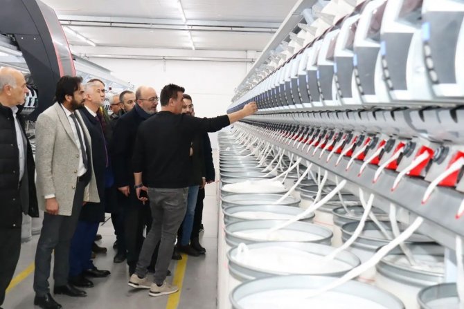 Başkan Önsay: “Gediz Osb Önemli Anlamda Katma Değer Sağlıyor”