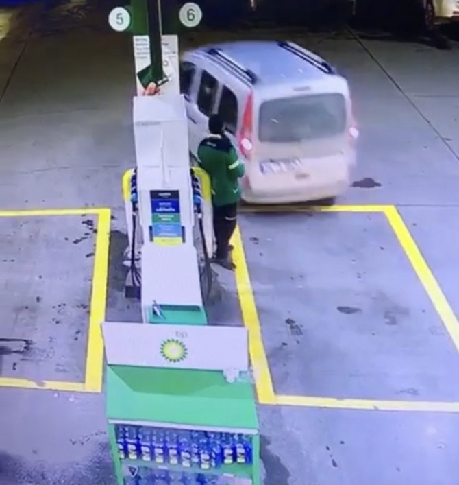 Ataşehir’de Aracına Yakıt Aldı Ücretini Ödemeden Kaçtı
