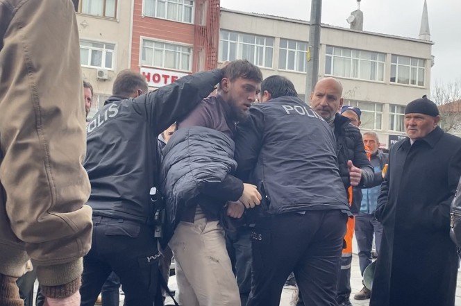 Fatih’te Taciz Şüphelisi Polis Ekiplerince Yakalandı