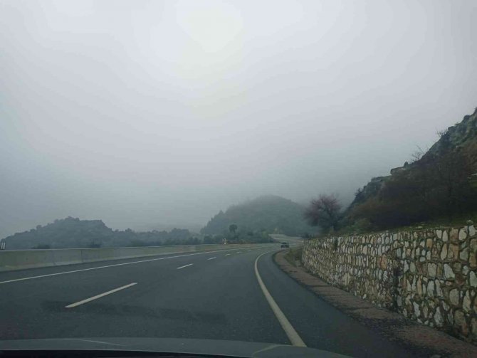 Aydın-muğla Karayolunda Sis Etkili Oldu