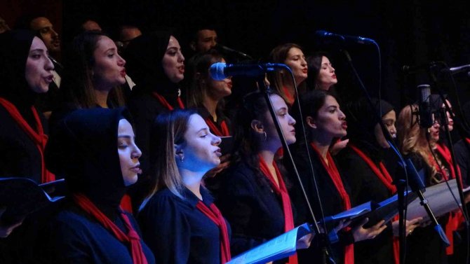 Tatvan’da Türk Sanat Müziği Konseri Verildi