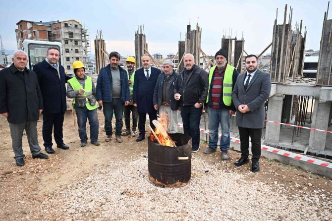 Gençler İçin Bir Tesis De Yenibağlar’a