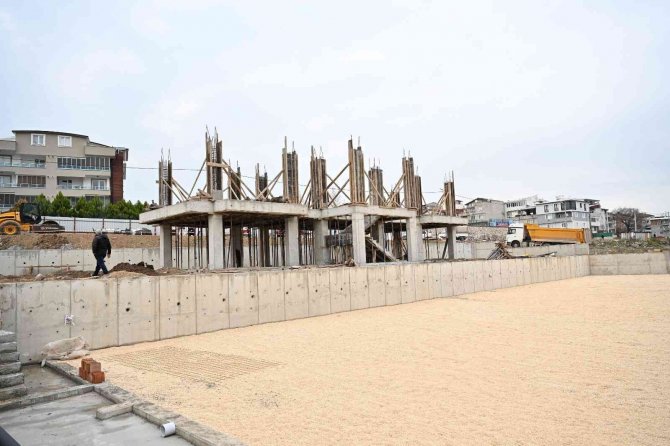 Gençler İçin Bir Tesis De Yenibağlar’a