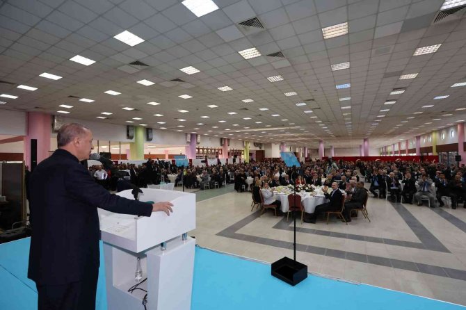 Cumhurbaşkanı Erdoğan’dan 6’lı Masaya ‘Cümbüş Masası’ Benzetmesi