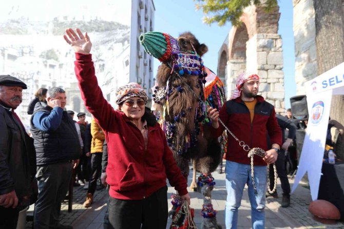 41. Uluslararası Efes Selçuk Deve Güreşleri Festivali Başladı