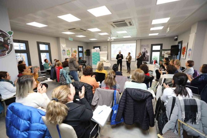 Efes Tarlası Yaşam Köyü’nde Kadın Girişimcilere Eğitim