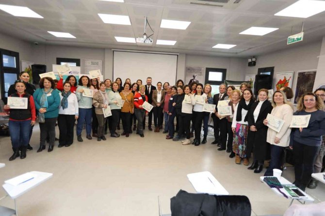 Efes Tarlası Yaşam Köyü’nde Kadın Girişimcilere Eğitim