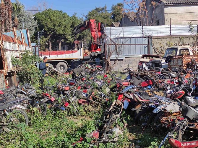 Erzin’de Trafikten Men Edilen 250 Motosiklet Silah Endüstrisinde Kullanılacak