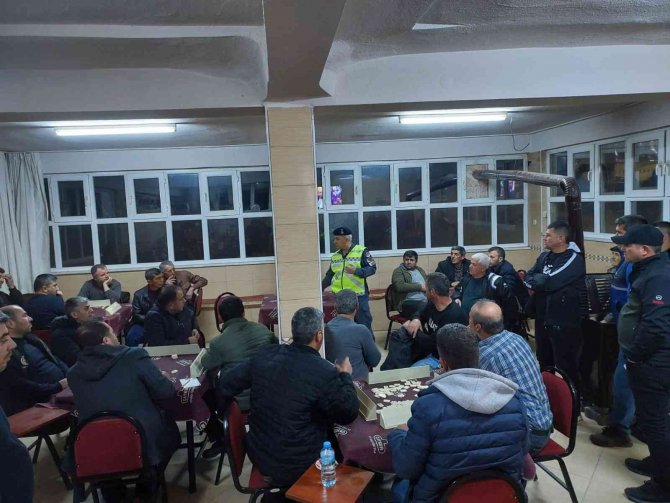 Jandarmanın Traktör Sürücülerine Eğitimi Devam Ediyor