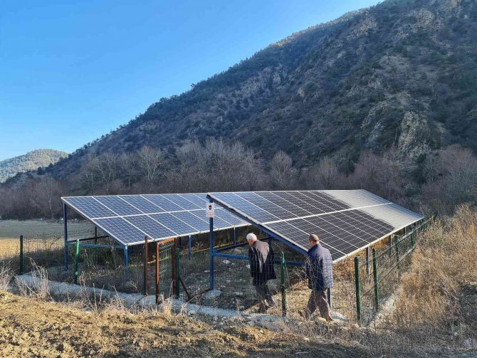 Güneş Enerjili İ̇çme Suyu Tesisi Sayesinde Günlük 112 Ton Su İhtiyaçlarını Karşılıyorlar