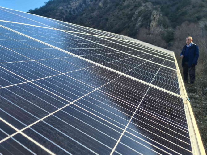 Güneş Enerjili İ̇çme Suyu Tesisi Sayesinde Günlük 112 Ton Su İhtiyaçlarını Karşılıyorlar