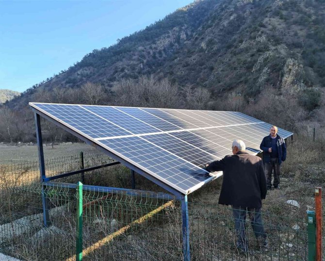 Güneş Enerjili İ̇çme Suyu Tesisi Sayesinde Günlük 112 Ton Su İhtiyaçlarını Karşılıyorlar