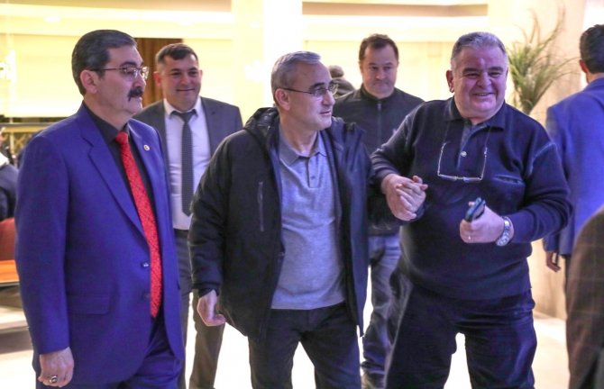 Başkan Işık Muhtarlarla İstişare Ve Değerlendirme Toplantısını Harlek Termal Otel’de Yaptı