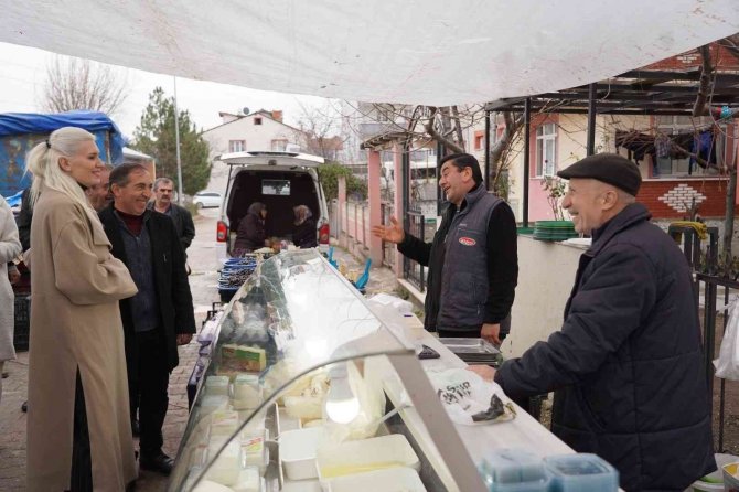 Mahalle Sakinlerinin Taleplerini Dinledi