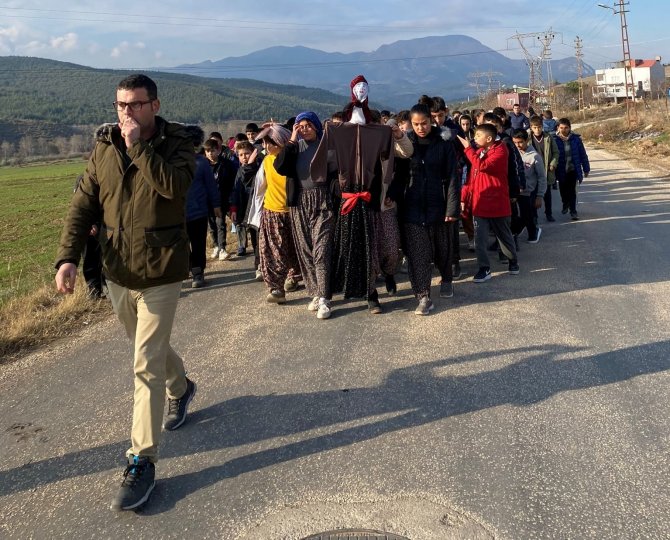 Yağmur Yağması İçin "Çomçalı Gelin" Etkinliği Yaptılar