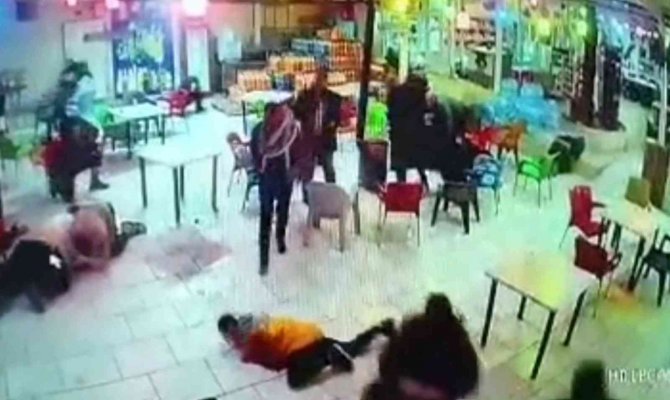 Şanlıurfa’da Husumetli İki Ailenin Silahlı Kavgasında Yaşanan Panik Kamerada