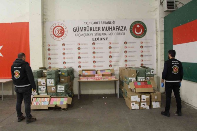 Slovenya’dan Ülkeye Giriş Yapan Tırda 9 Milyon 200 Bin Lira Kaçak Eşya Yakalandı