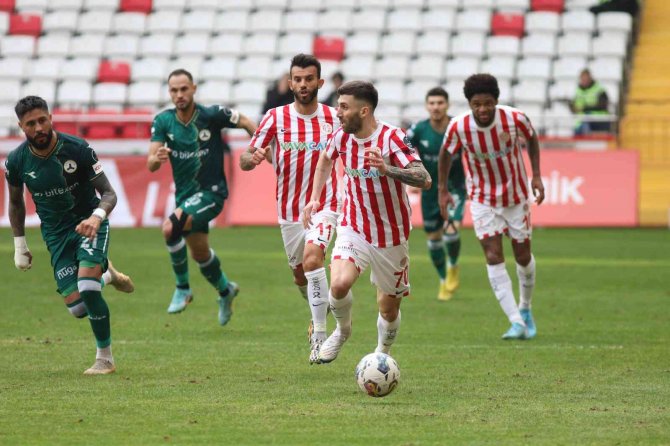 Spor Toto Süper Lig: Fta Antalyaspor: 2 - Giresunspor: 2 (Maç Sonucu)