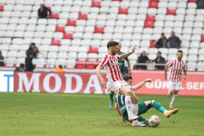 Spor Toto Süper Lig: Fta Antalyaspor: 1 - Giresunspor: 1 (İ̇lk Yarı)