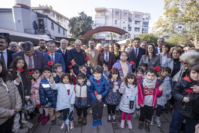 Zübeyde Hanım Ölümünün 100. Yıl Dönümünde Kabri Başında Anıldı