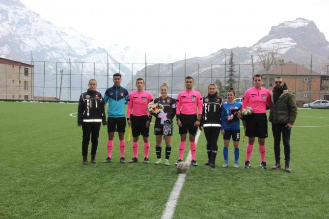 Kadın Futbol Süper Ligi: Hakkarigücü: 2 - Beşiktaş: 2