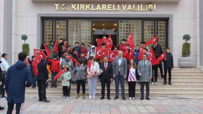 Türkiye 1’incisi Memleketinde Coşkuyla Karşılandı