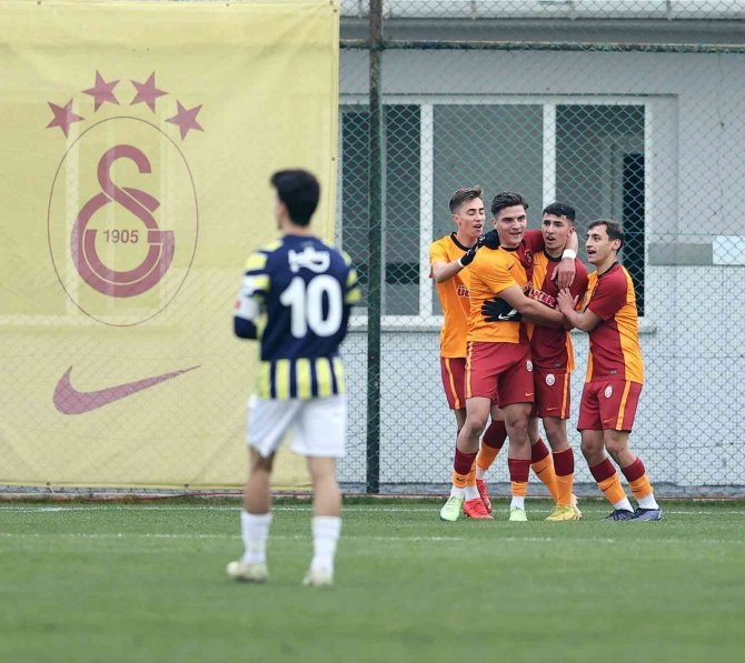 U19’da Galatasaray, Fenerbahçe’yi 4-0 Mağlup Etti