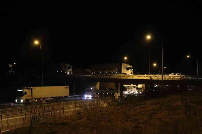 Ulaşıma Kapanan Adana - Ankara Otoyolu Tekrar Açıldı.