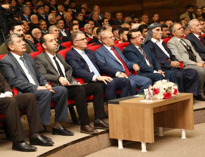 Van’da ’1. Ulusal Gençlerle Gençliği İ̇nşa Et Kongresi’ Başladı