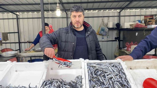 Balıkçılar Hamsi İçin Havaların Soğumasını Bekliyor