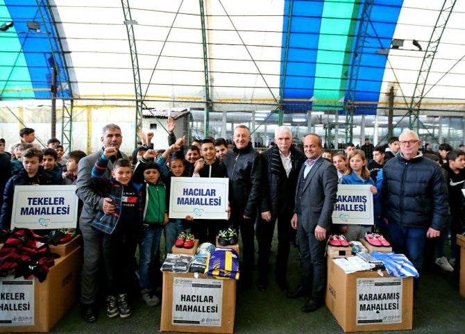 Mahalleler Arası Minikler Futbol Turnuvası 410 Sporcu İle Başladı