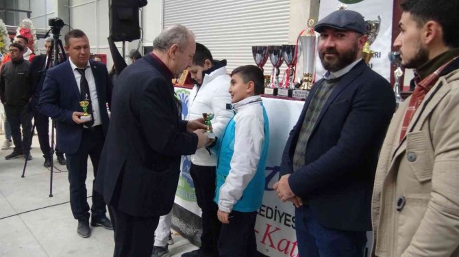 En Güzel Tavşan, Kaz, Tavuk Ve Güvercin Seçildi