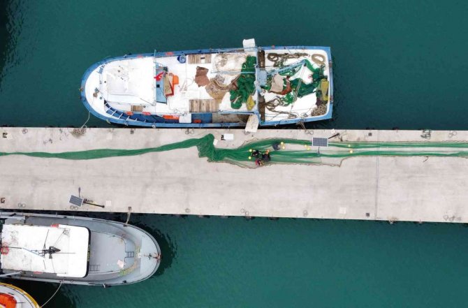 Akdeniz’de Ekmek Teknelerine Fırtına Molası