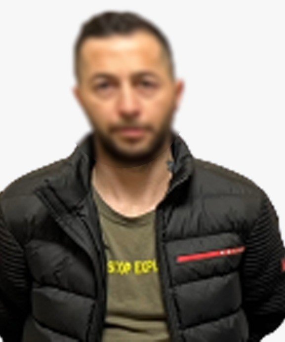 Araç Çamurluğundaki Davlumbazdan Uyuşturucu Çıktı