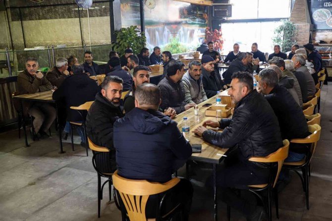 Bi̇ntso Başkanı Çintay, “İ̇limize Ticaret Borsası Temsilciliği Açılması Sözünü Aldık”