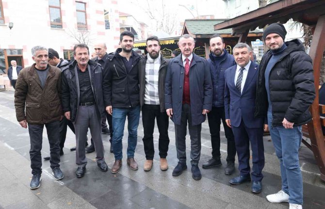 Büyükakın: "Tüm Ekiplerimizle Ve Teşkilatlarımızla Hizmet Rüzgarı Estiriyoruz"