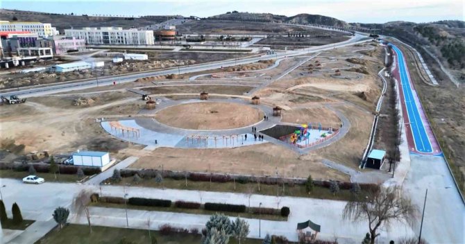Sosyal Yaşama Bilimsel Dokunuş: Üniversite Kampüsüne 40 Bin Metrekarelik ‘Millet Bahçesi’