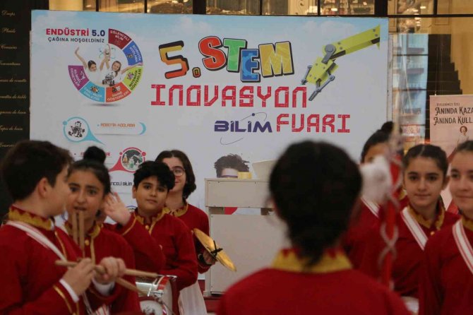 Ceylan Karavil Park Avm’de Bilim Fuarı