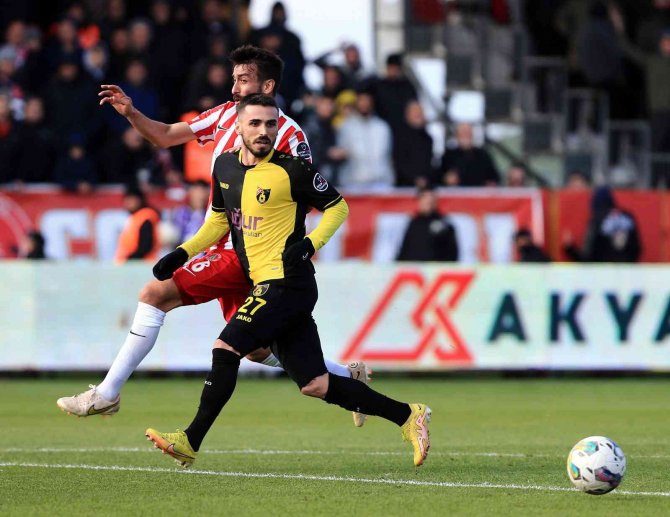 Valon Ethemi Attığı Gollerle İ̇stanbulspor’a 11 Puan Kazandırdı