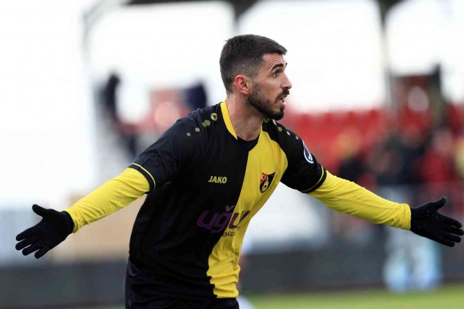 Valon Ethemi Attığı Gollerle İ̇stanbulspor’a 11 Puan Kazandırdı