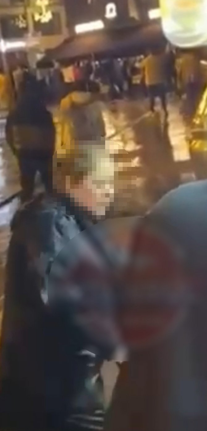 Beyoğlu’nda Vatandaşların Cebinden Telefon Çalan Kadın Tutuklandı