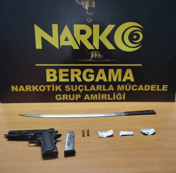 Bergama’da Uyuşturucu Operasyonu: 2 Tutuklama