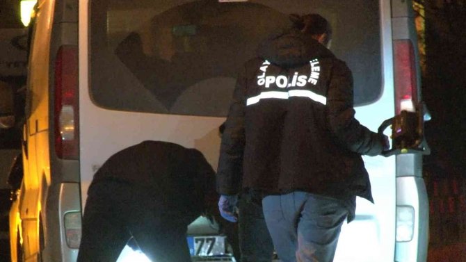 Küçükçekmece’de Düğün Çıkışı Silahlı Saldırı: 2 Yaralı