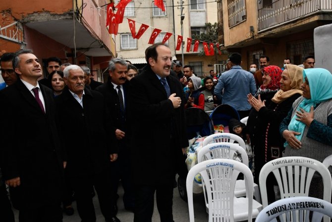 Vali Pehlivan, Romanlar İçin ’Sosyal Dayanışma Merkezi’ Açılacağını Duyurdu