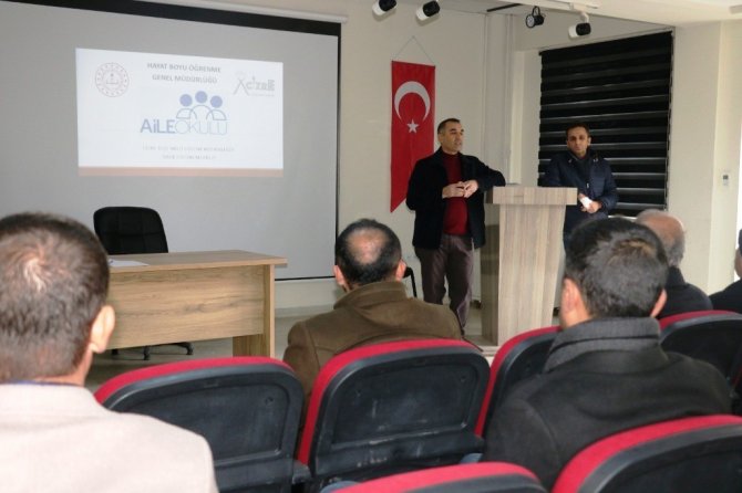 Cizre’de Aile Okulunun Yeni Öğrencileri Muhtarlar Oldu