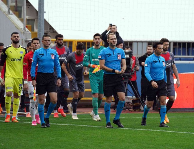 Spor Toto Süper Lig: Kasımpaşa: 1 - Fatih Karagümrük: 0 (İ̇lk Yarı)